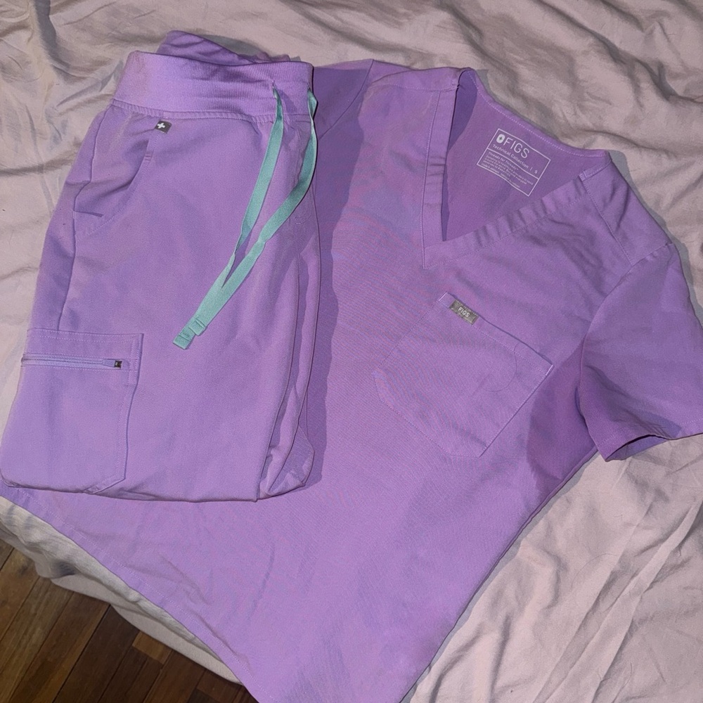 FIGS Lilac Dawn scrub set. Caterina top. Zamora joggers.